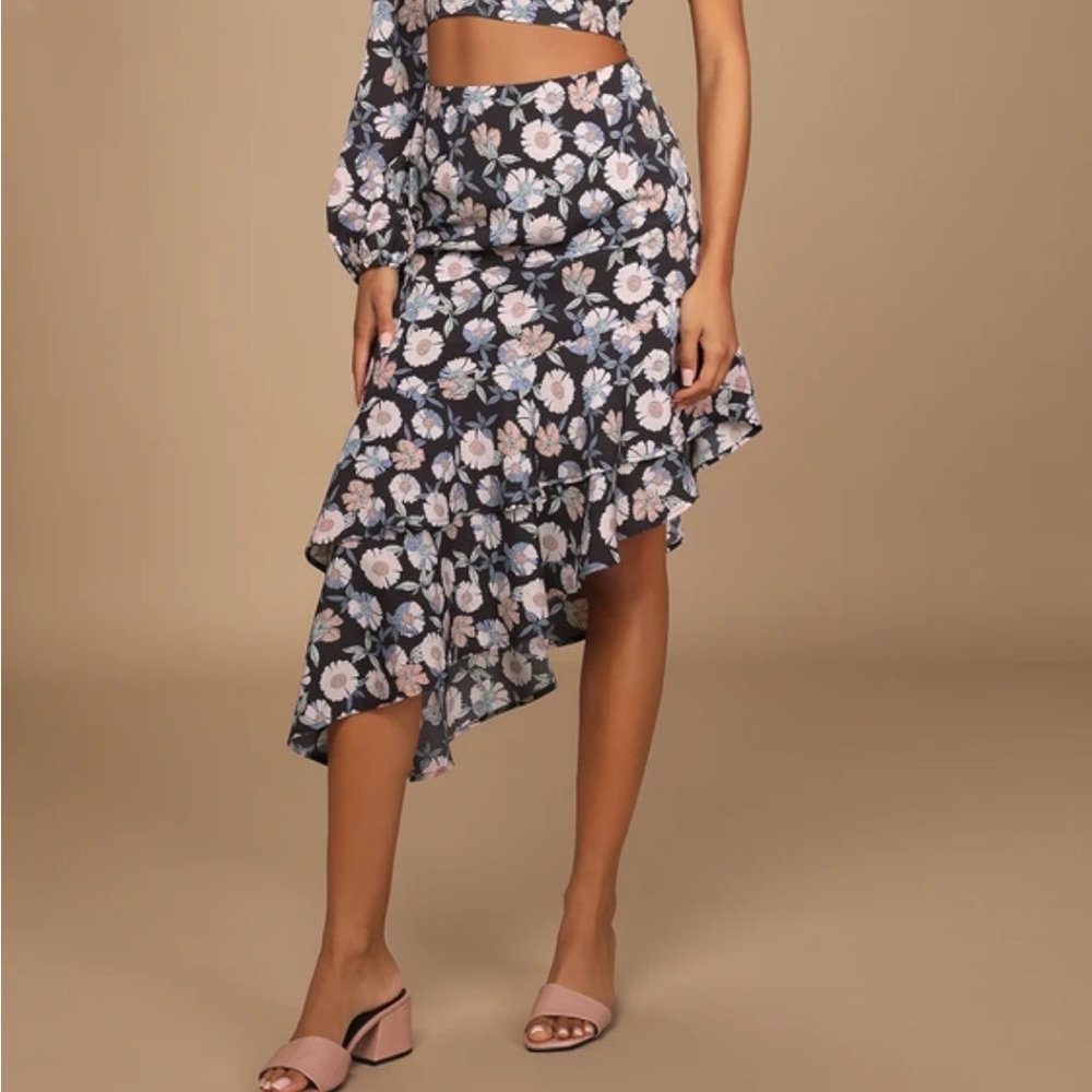 Lulus | Asymmetrical skirt